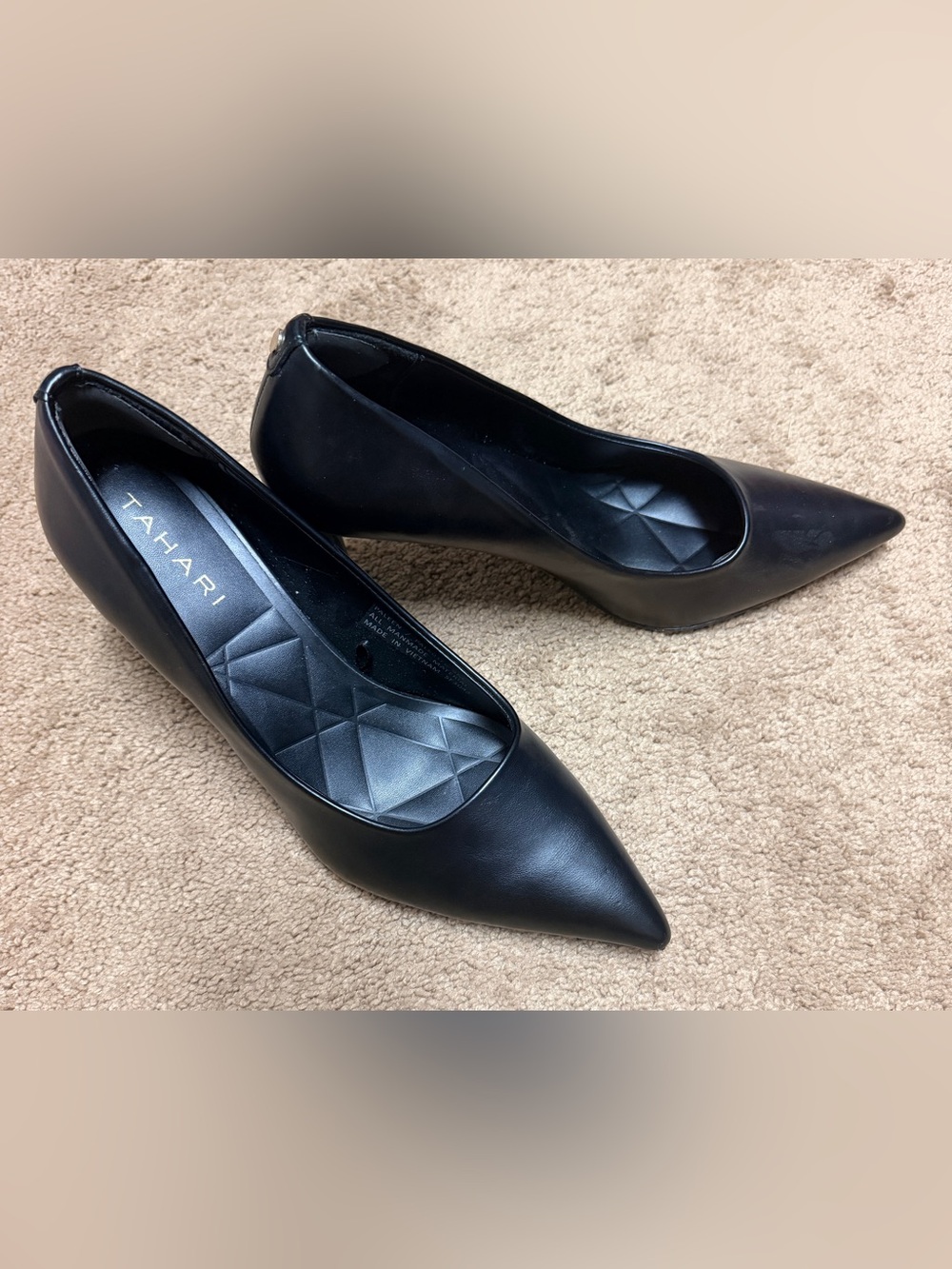 Tahari Black Pointed-Toe Pumps